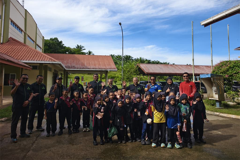 TH PLANTATIONS Contributes RM12,000 Towards the Development of Sekolah Kebangsaan Sandau’s Surau - Image 2