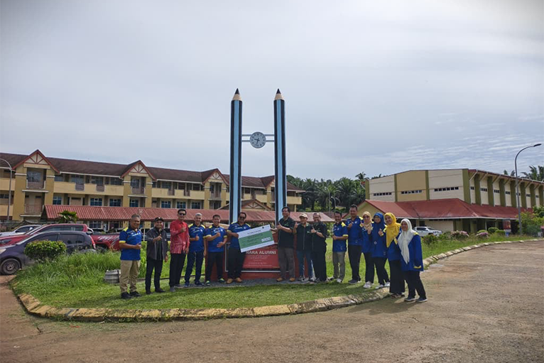 TH PLANTATIONS Contributes RM12,000 Towards the Development of Sekolah Kebangsaan Sandau’s Surau - Image 3