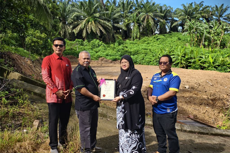 TH PLANTATIONS Contributes RM12,000 Towards the Development of Sekolah Kebangsaan Sandau’s Surau - Image 7